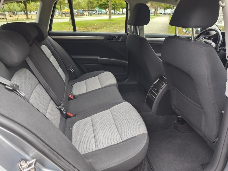 Škoda Superb 2.0 tdi Ambition - fotka 22 z 26