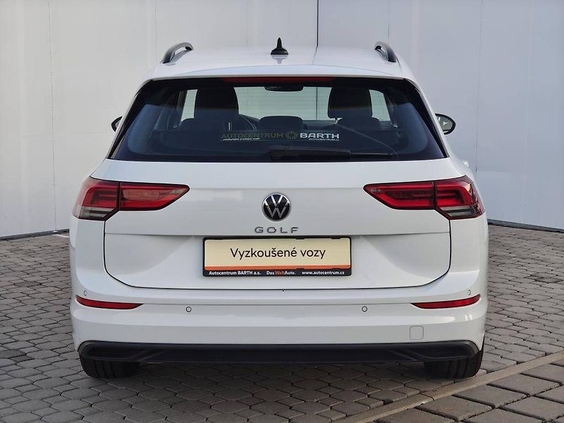 Volkswagen Golf Life 6G 1,5TSi - fotka 21 z 22