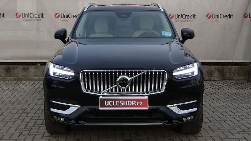 Volvo XC90 B5 AWD Plus Bright 7 míst - fotka 2 z 26