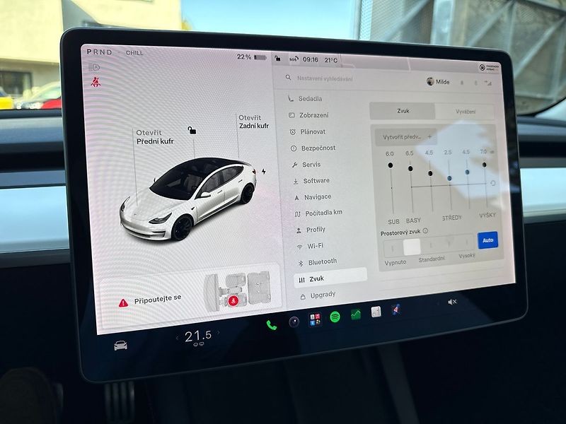 Tesla Model 3 Performance - fotka 26 z 39