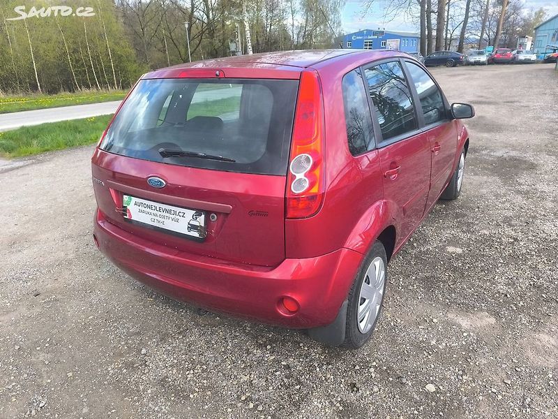 Ford Fiesta KRÁSNÁ,150KM, VÝBAVA,1MAJ78LET - fotka 3 z 22