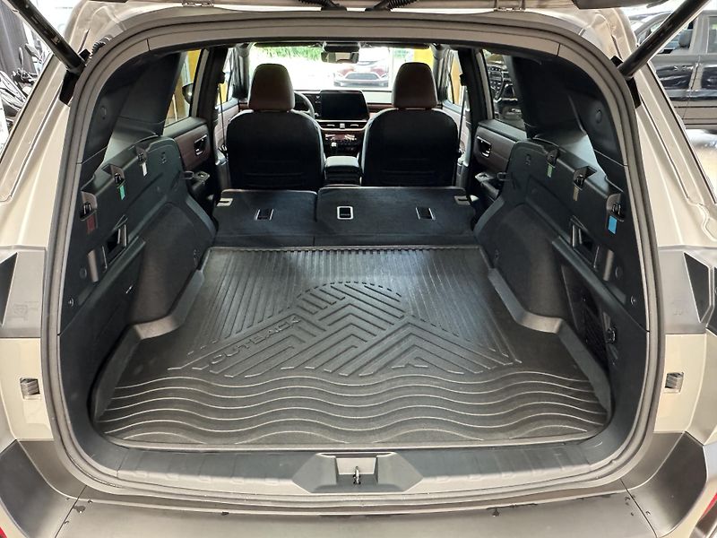 Subaru Outback 2,4T Premier XT - fotka 23 z 58