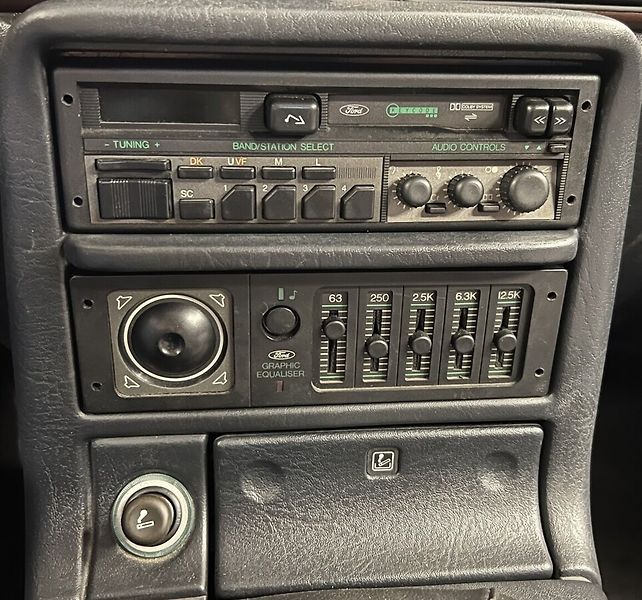 Ford Scorpio GHIA - fotka 6 z 16