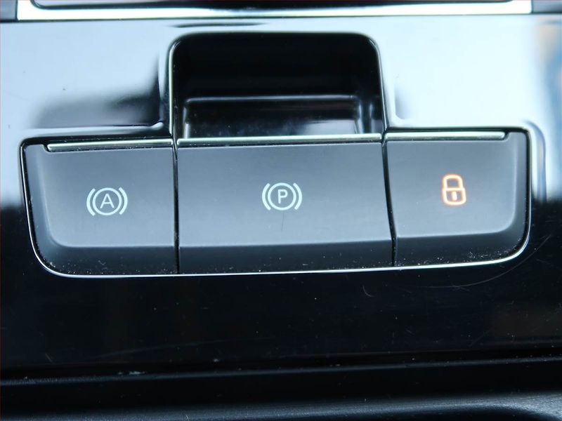 Škoda Superb (2019) 2.0 TDI, Automat, Kůže, Navi - fotka 25 z 25