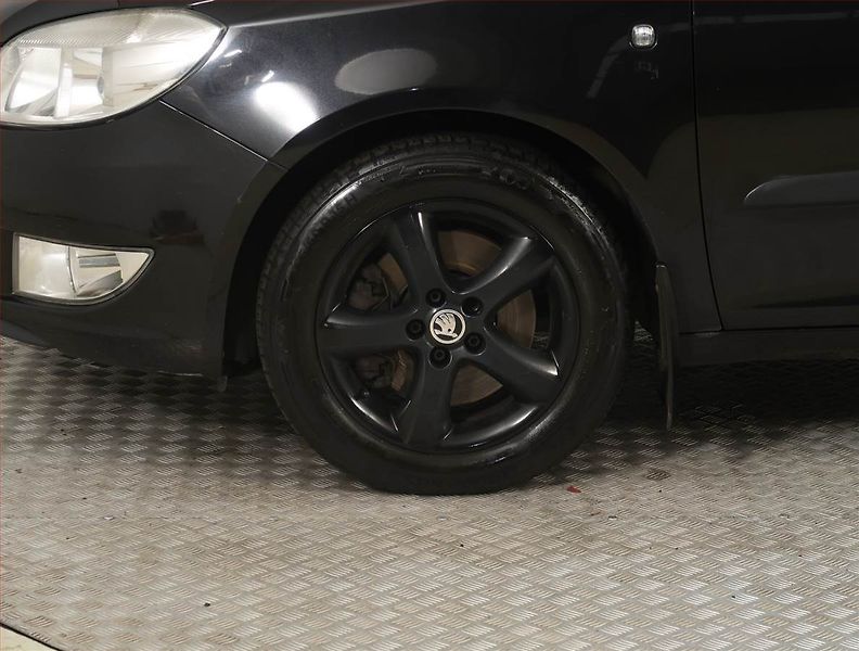 Škoda Fabia (2010) Sport 1.2 TSI, po STK - fotka 14 z 15