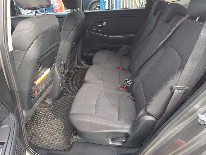 Kia Carens 1,7 CRDi SERVISKA,KOUPENO V CZ - fotka 6 z 16
