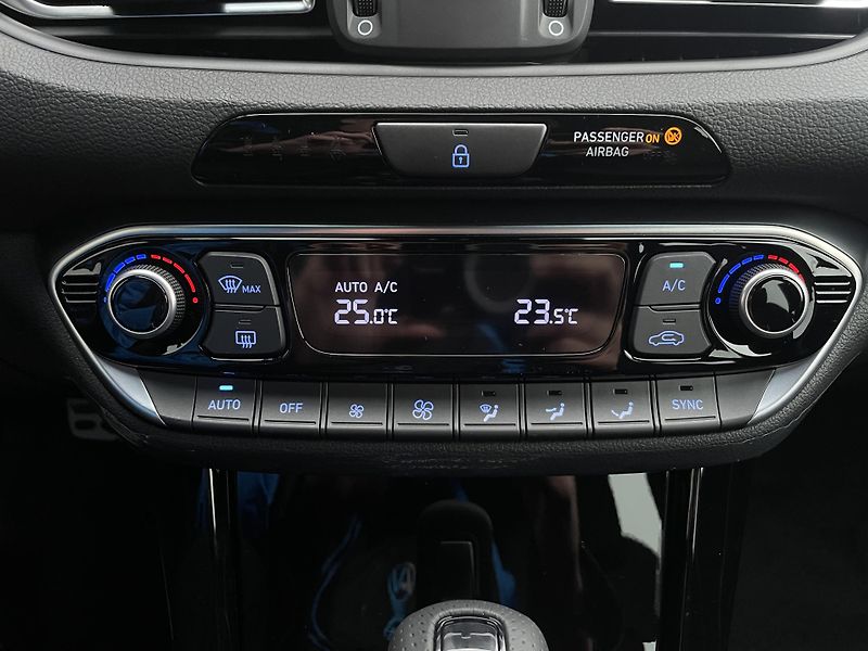 Hyundai i30 1,5 T-GDI MHEV 103kW N-line AT - fotka 31 z 32