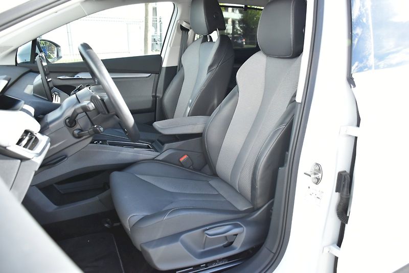 Škoda Enyaq (2024) 85X TOUR 210 kW 4x4 - fotka 26 z 32