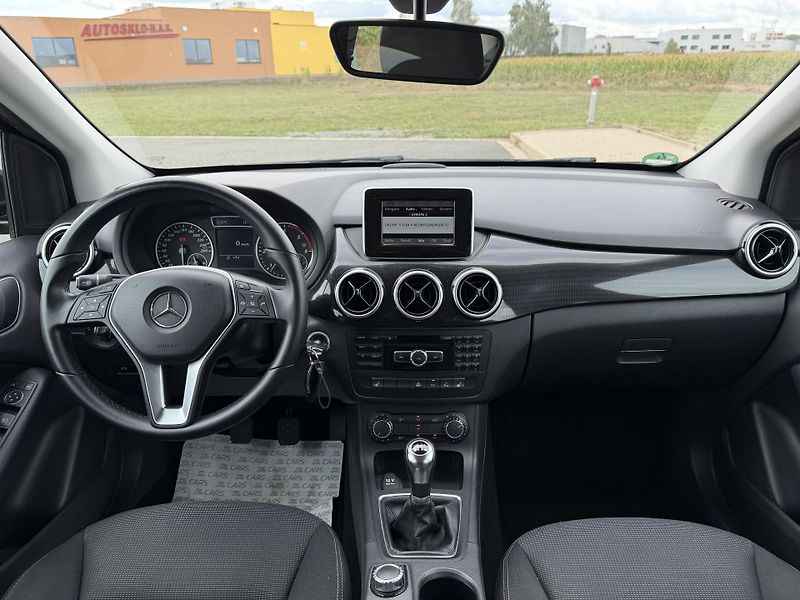 Mercedes-Benz Třídy B 200 CDI NAVI XENONY 2X KOLA - fotka 12 z 36