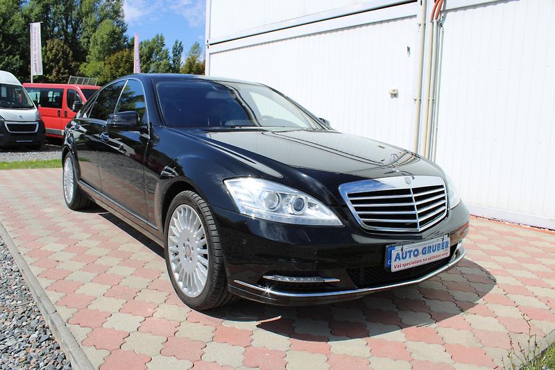 Mercedes-Benz Třídy S S 500 CDI Long - fotka 2 z 30
