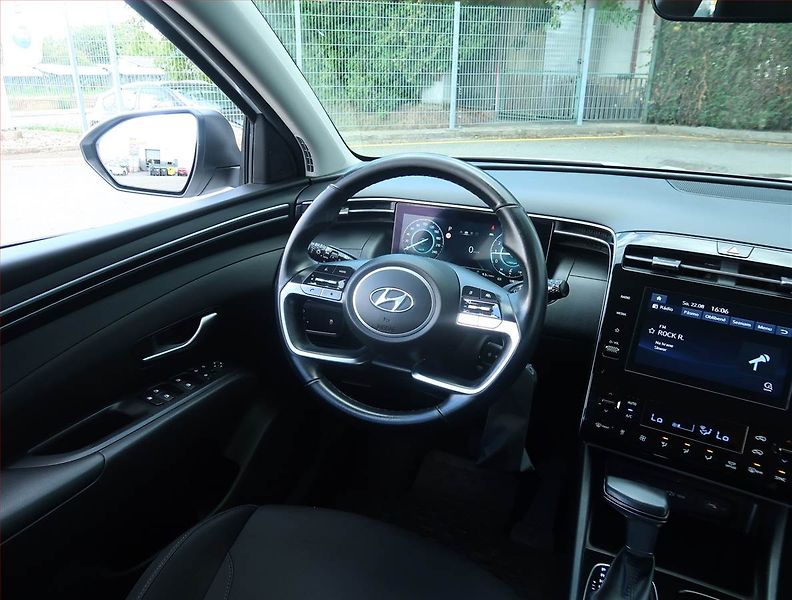 Hyundai Tucson (2022) 1.6 T-GDI - fotka 7 z 21
