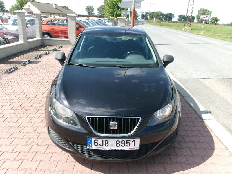 Seat Ibiza (2009) 1,4 16V KLIMA - fotka 2 z 27