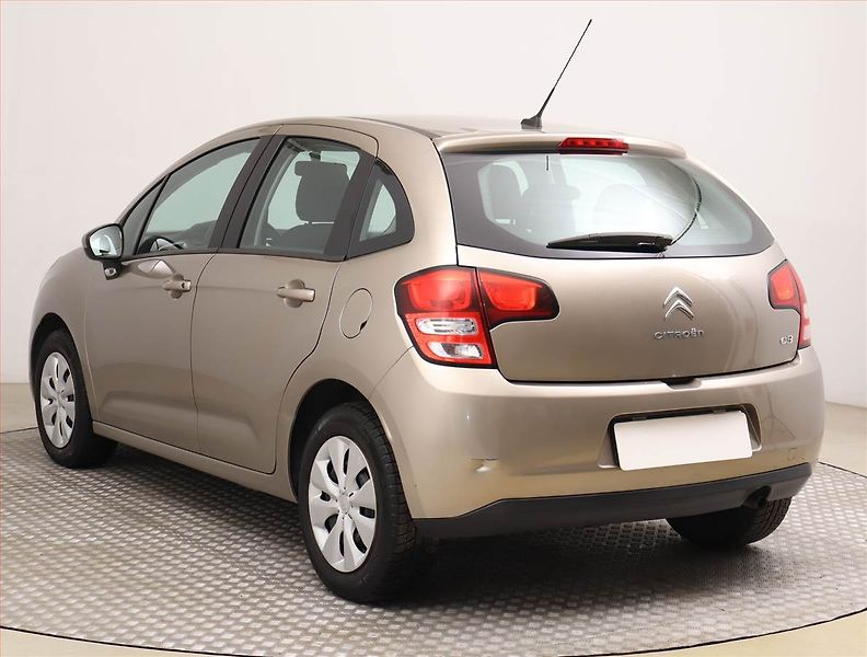 Citroën C3 (2011) 1.4 i, ČR,1.maj - fotka 4 z 14
