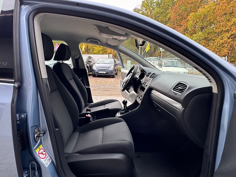 Volkswagen Golf (2010) 1.4 16V TAŽNÉ, SERVISNÍ KNIHA - fotka 15 z 32