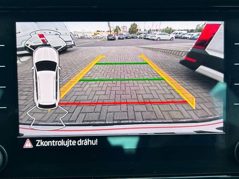 Škoda Kodiaq (2020) 1.5 TSI Sportline - fotka 23 z 33