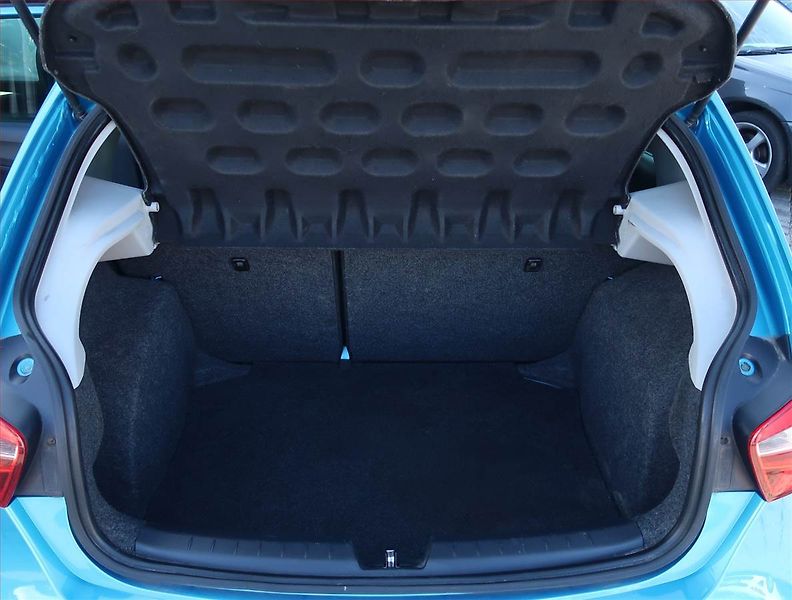 Seat Ibiza (2013) 1.2 TSI, Tempomat - fotka 13 z 17