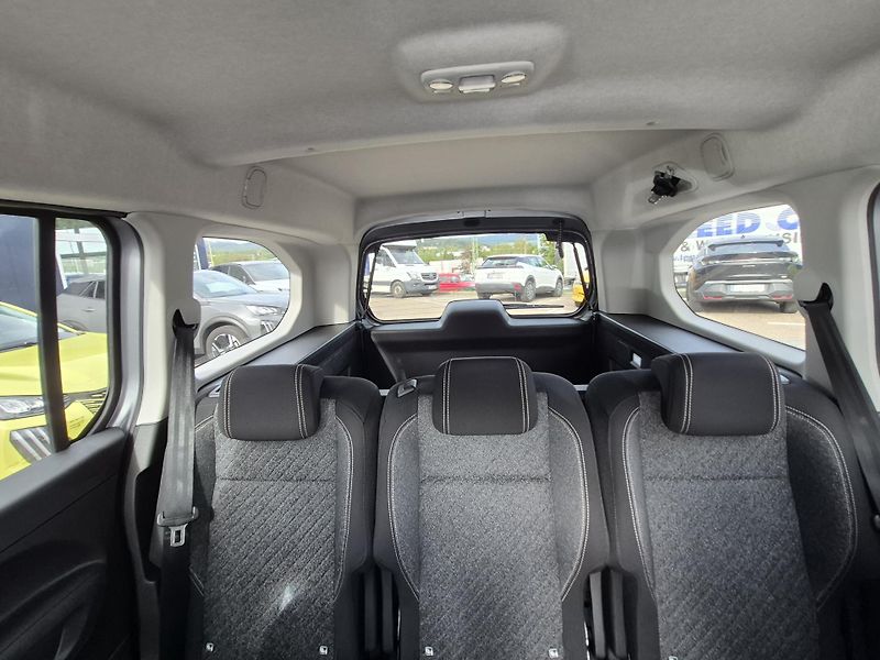 Peugeot Rifter (2026) Long ALLURE HDi 130 S&S MAN6 - fotka 22 z 23