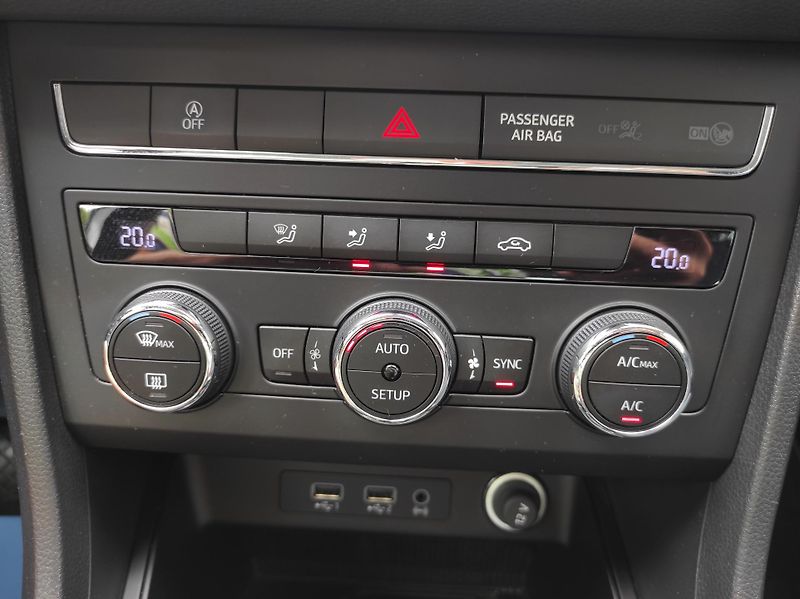 Seat Ateca 1.6CR 85kW, DSG, STYLE - fotka 33 z 52