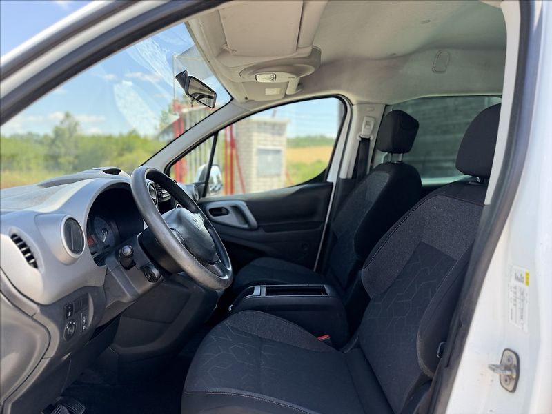 Peugeot Partner 1,6 HDI KLIMA TAŽNÉ - fotka 9 z 24