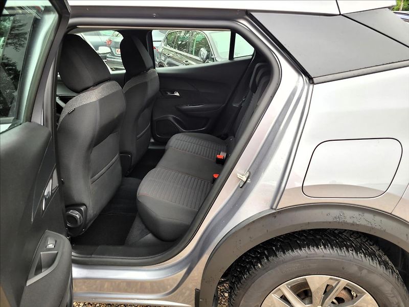 Peugeot 2008 1,5 HDI,navi,digiklima,alu, - fotka 14 z 50