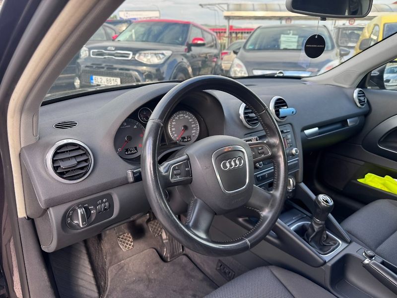 Audi A3 (2011) 2,0 TDI 103 KW 2. MAJ 2X KOLA - fotka 20 z 49