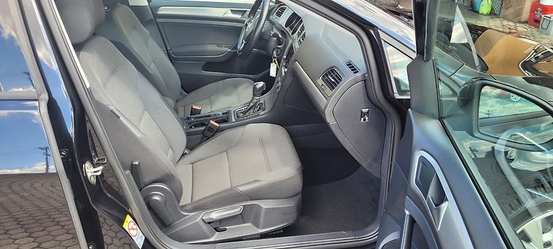 Volkswagen Golf (2014) 1,2TSi 77kW benzín DSG Comfort - fotka 14 z 38