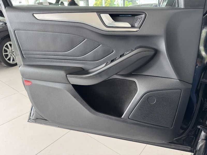 Ford Focus 1,5EB*88kW*AUT*Titanium*Kamera - fotka 27 z 31