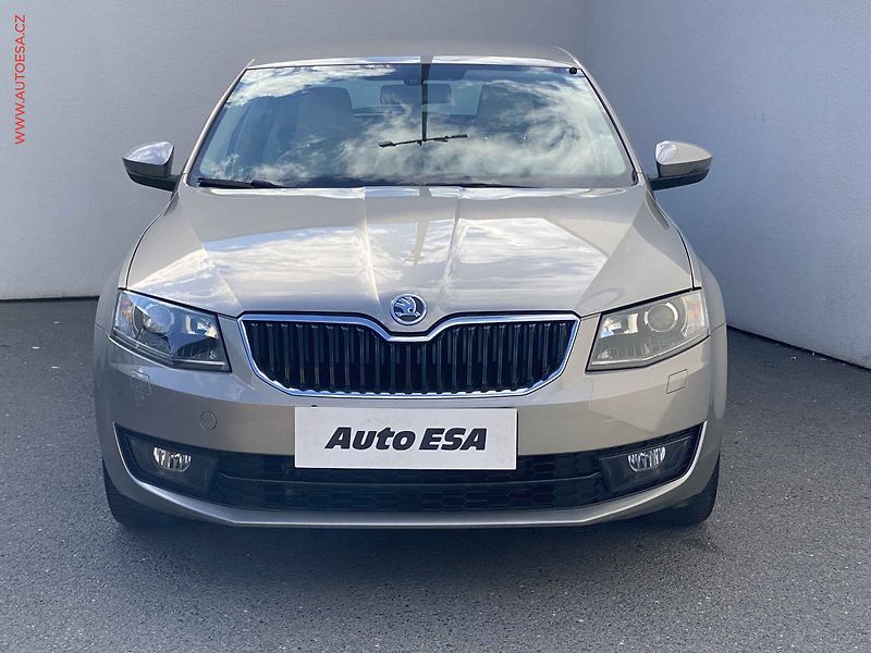 Škoda Octavia (2013) 1.2 TSi, Elegance, bixen, TZ - fotka 2 z 17
