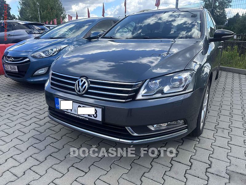 Volkswagen Passat (2014) 2.0TDi 4x4, 1.maj, servis - fotka 1 z 3