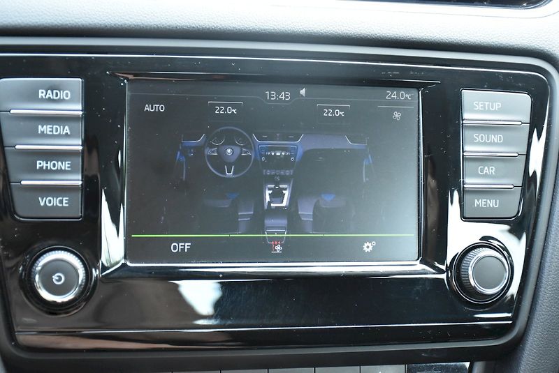 Škoda Octavia (2015) Elegance 1.8 TSI 132 kW - fotka 19 z 31