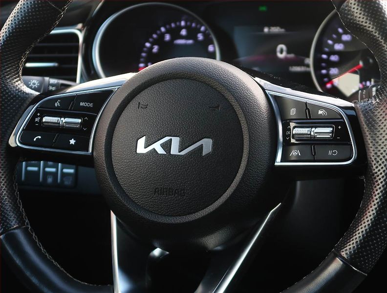 Kia XCeed (2023) GT Line 1.5 T-GDI, Serv.kniha - fotka 22 z 22