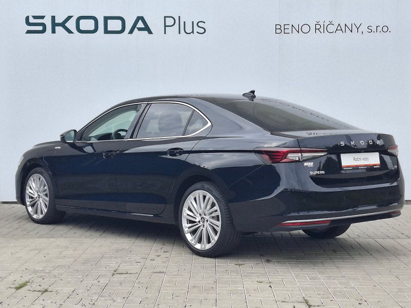 Škoda Superb (2026) iV L&K DSG 1,5TSi 150kW - fotka 11 z 35