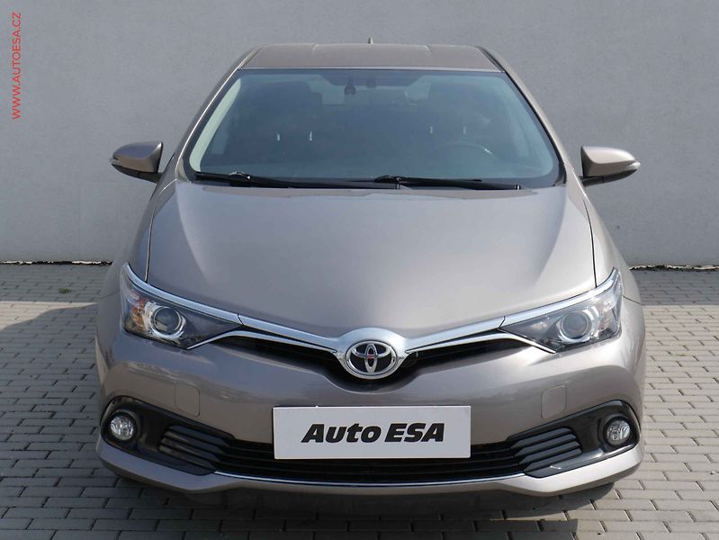 Toyota Auris (2015) 1.6 VVT-i, ČR, Active - fotka 2 z 20