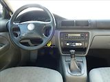 Volkswagen Passat 1,6 Bez dokladů !!! na ND - náhled 26