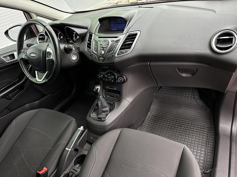 Ford Fiesta 1.0 EB 74kW KLIMA Tempomat PDC - fotka 34 z 35
