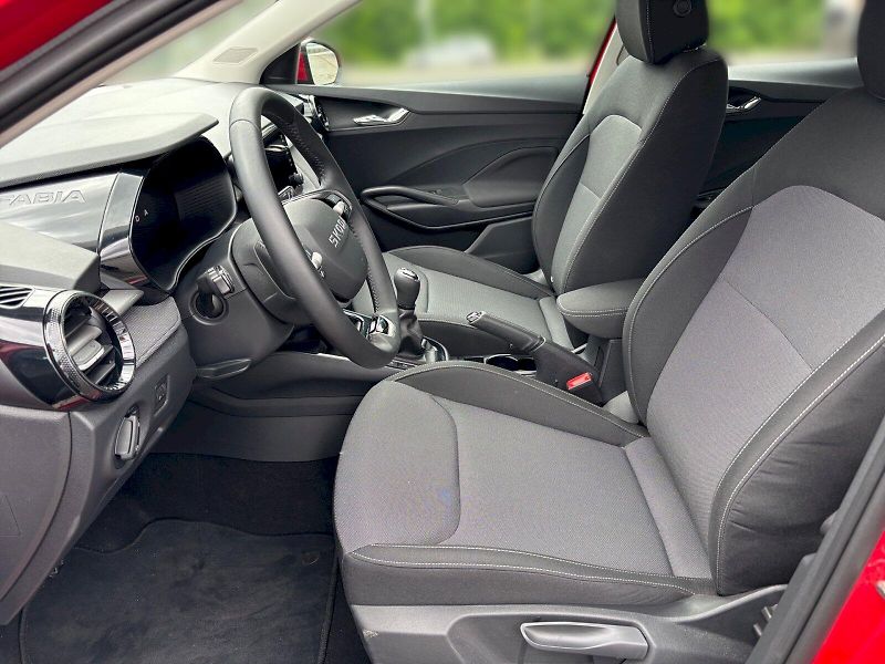 Škoda Fabia (2025) SELECTION 1.0 MP 59 kW M5F - fotka 30 z 30