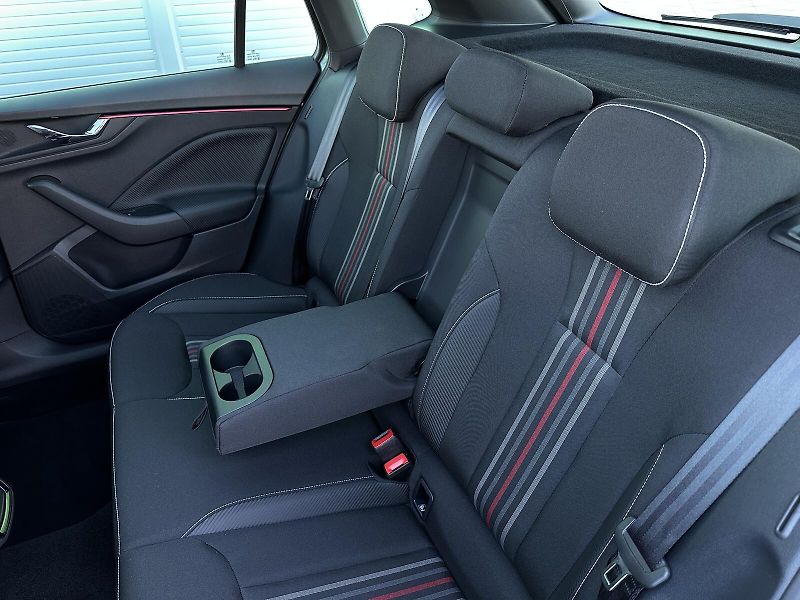 Škoda Kamiq 1.0TSi Monte Carlo 116PS Matri - fotka 38 z 46
