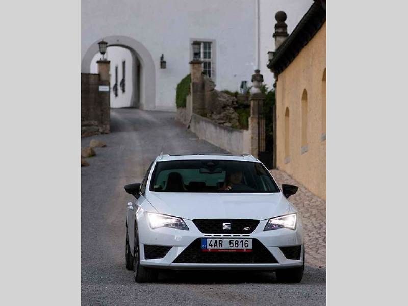 Seat Leon ST Cupra.