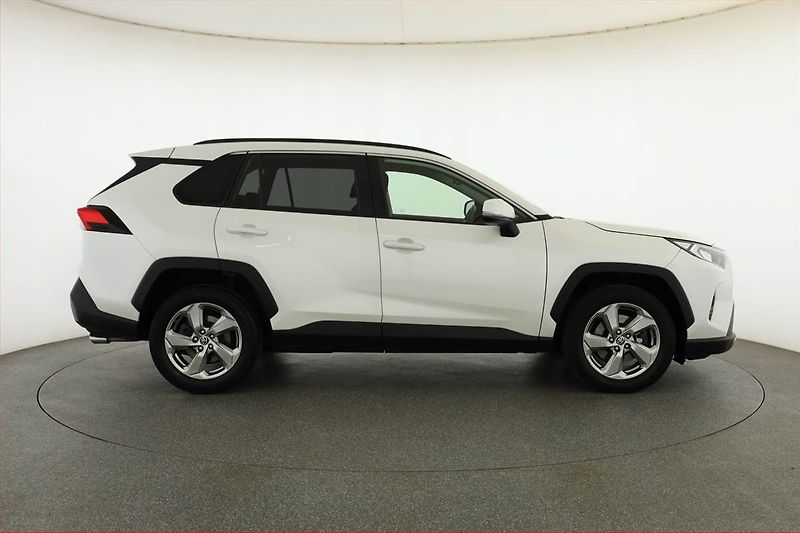 Toyota RAV4 (2020) 2.0 Valvematic - fotka 6 z 20