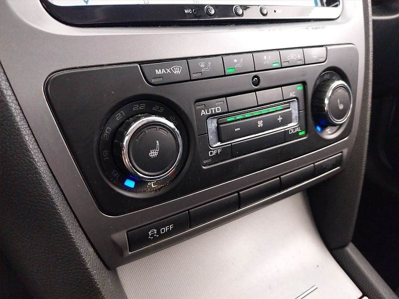 Škoda Octavia (2011) Elegance 2.0 TDI, Serv.kniha - fotka 21 z 24