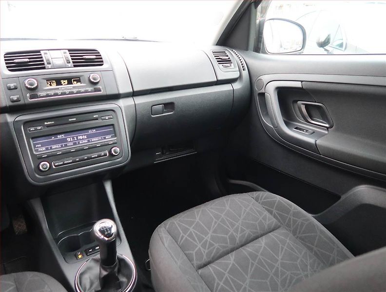 Škoda Roomster (2012) 1.6 TDI, po STK, jezdí výborně - fotka 8 z 18