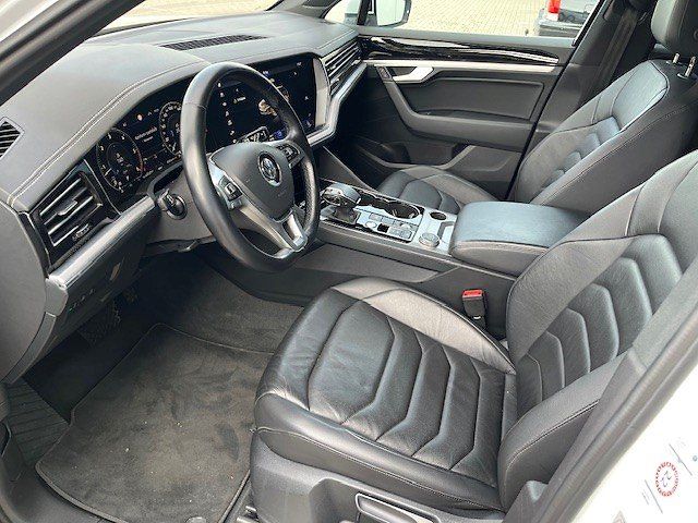 Volkswagen Touareg - fotka 9 z 12
