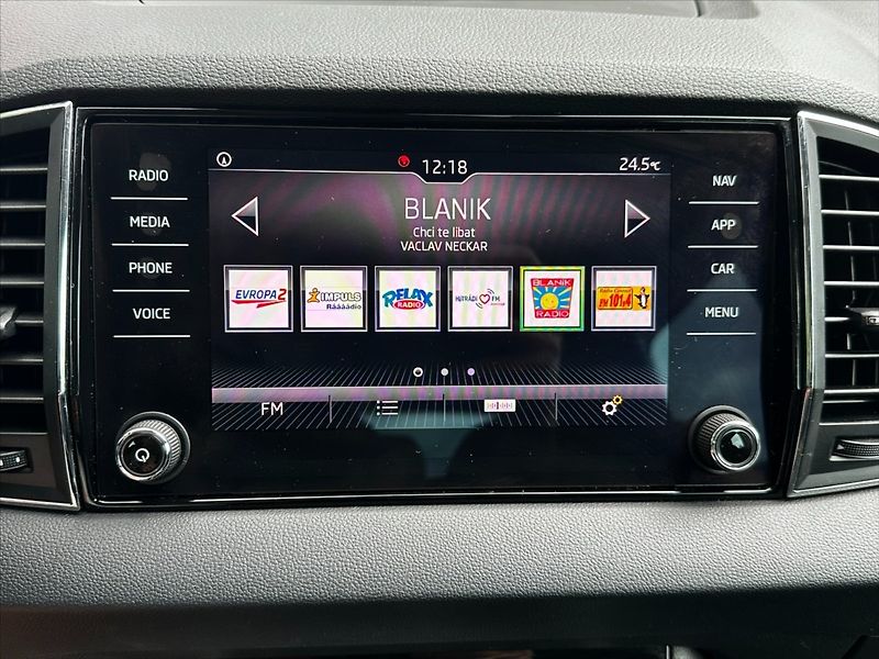 Škoda Karoq 1,6 TDI 85kW STYLE CZ-SERVIS!! - fotka 29 z 42