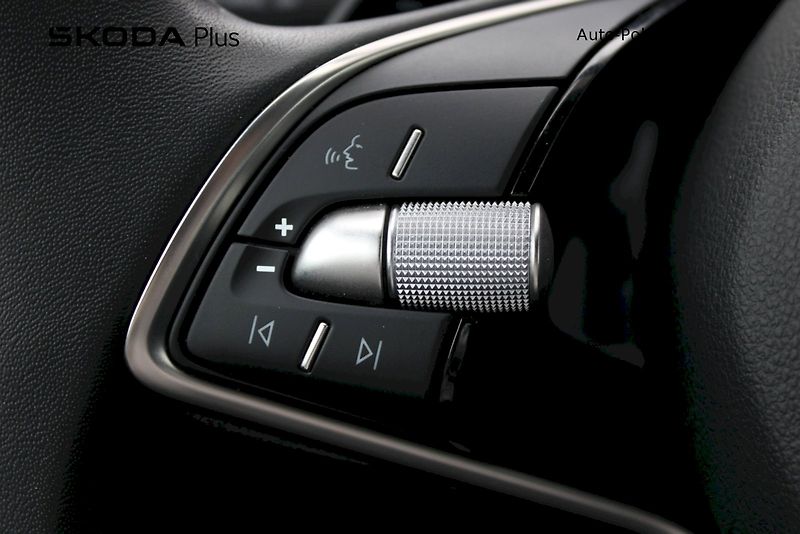 Škoda Octavia (2025) Selection 1.5 TSI 85kw m-HEV D - fotka 12 z 25