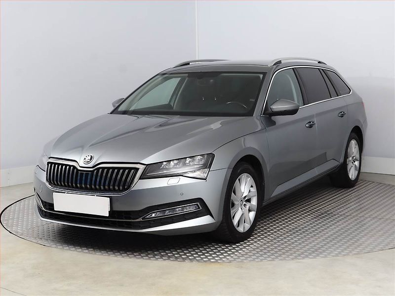 Škoda Superb (2019) Ambition Plus 2.0 TDI, Automat - fotka 2 z 20