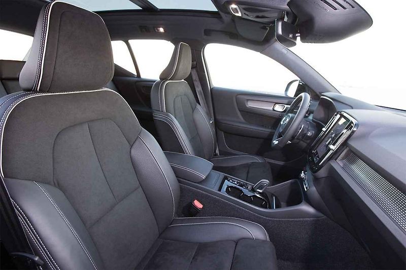Volvo XC40.