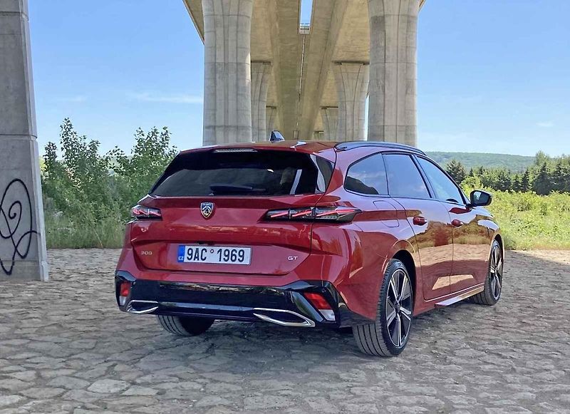 Peugeot 308 SW pro rok 2022