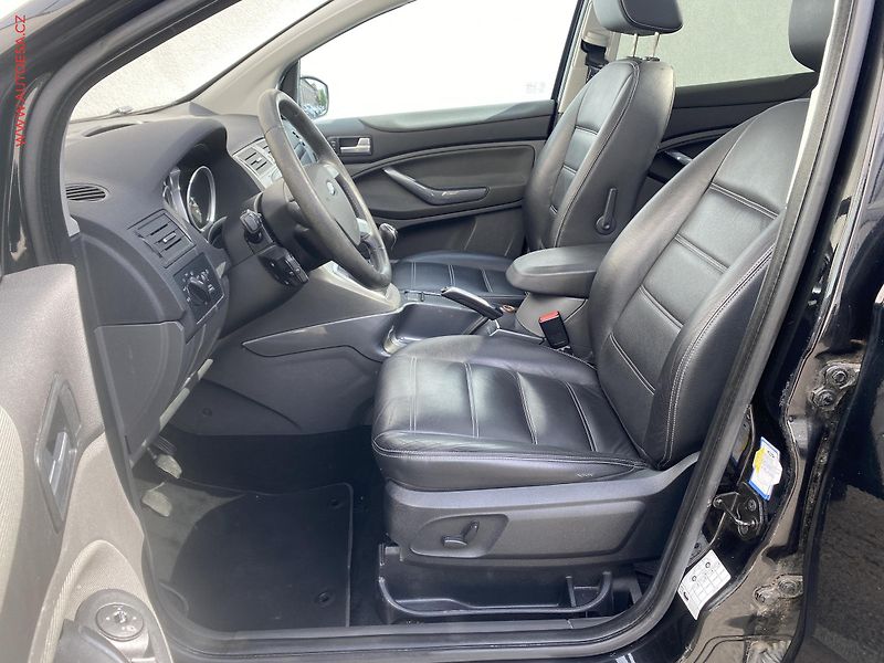 Ford Kuga (2009) 2.0 TDCi, Titanium, TZ, panor - fotka 9 z 15