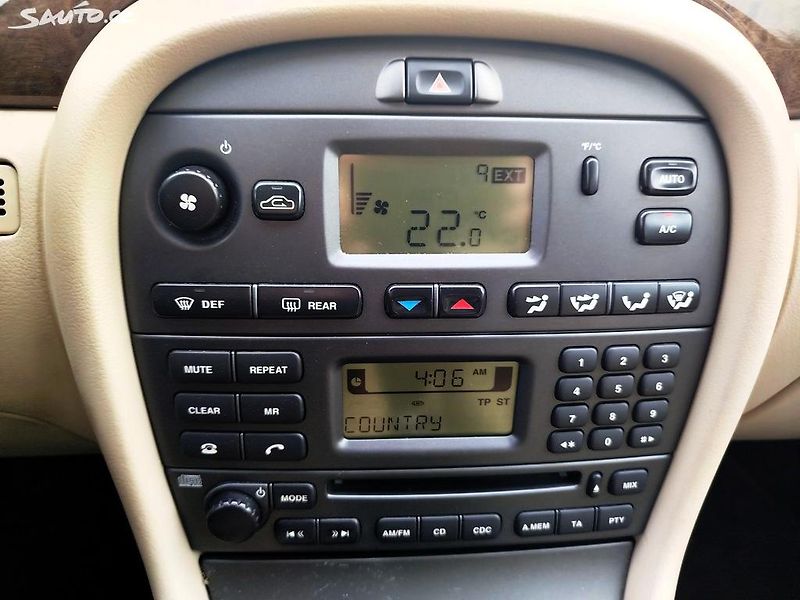 Jaguar X-Type 2.5 V6 AWD,DKLIMA,KŮŽE,TEMP,AL - fotka 11 z 14