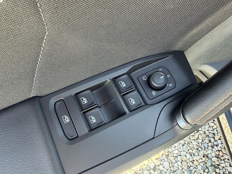 Cupra Formentor 1,5 eTSi/110kW - DSG - fotka 10 z 92